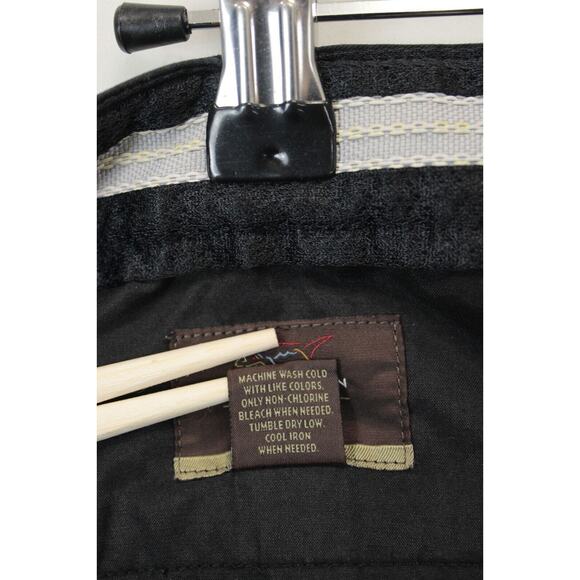 Greg Norman Tasso Elba Cargo Shorts Waist Gripper Golf Wear Men 40 Black Casual - Picture 13 of 13